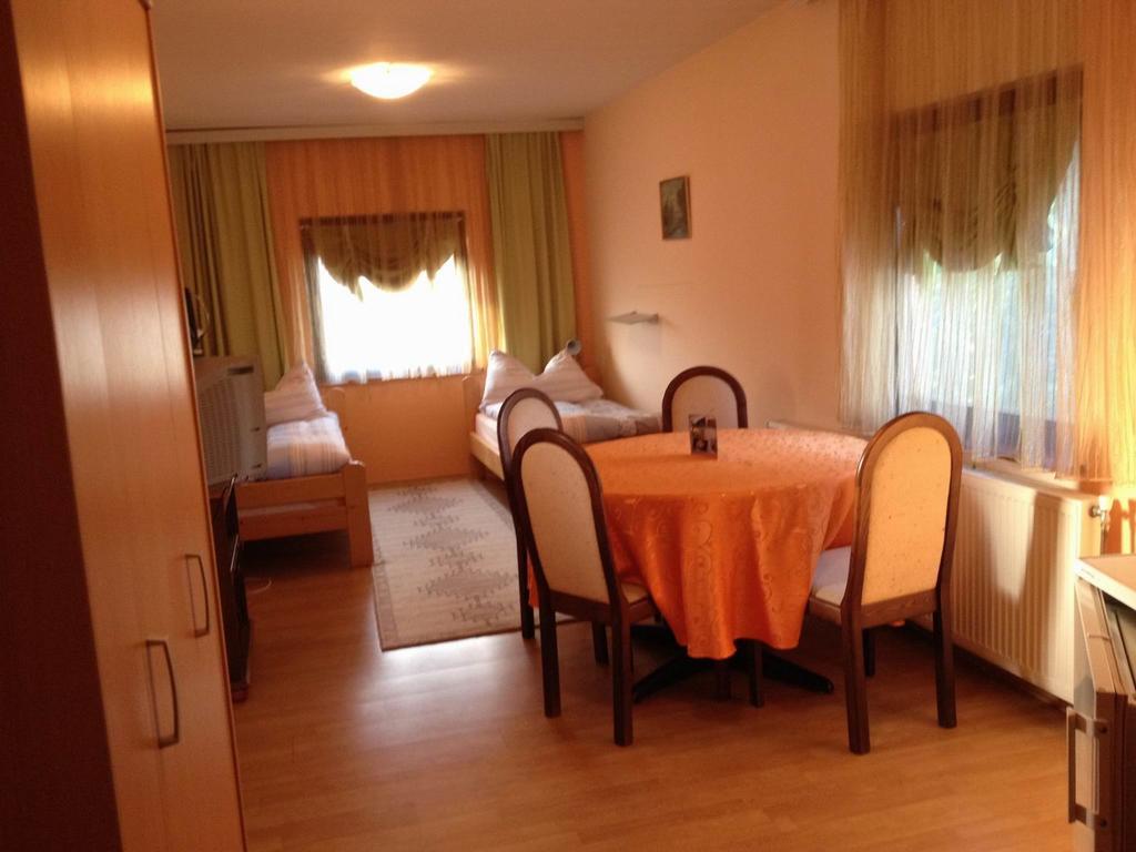 Guest House Rose Smederevska Palanka Buitenkant foto