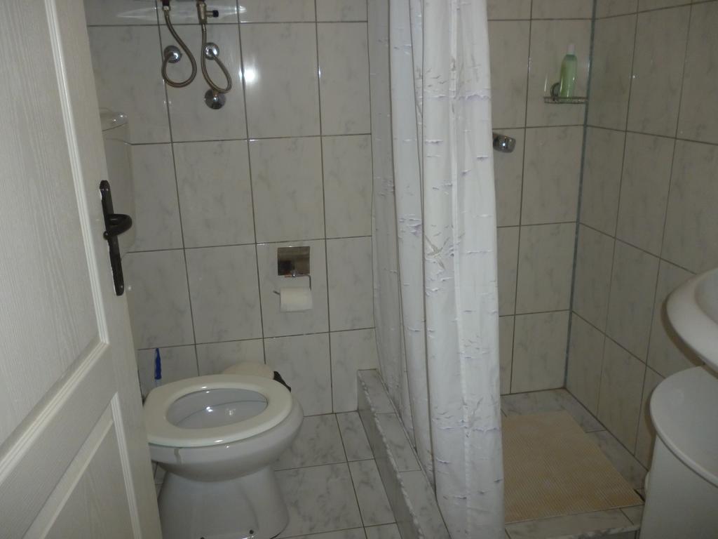 Guest House Rose Smederevska Palanka Buitenkant foto