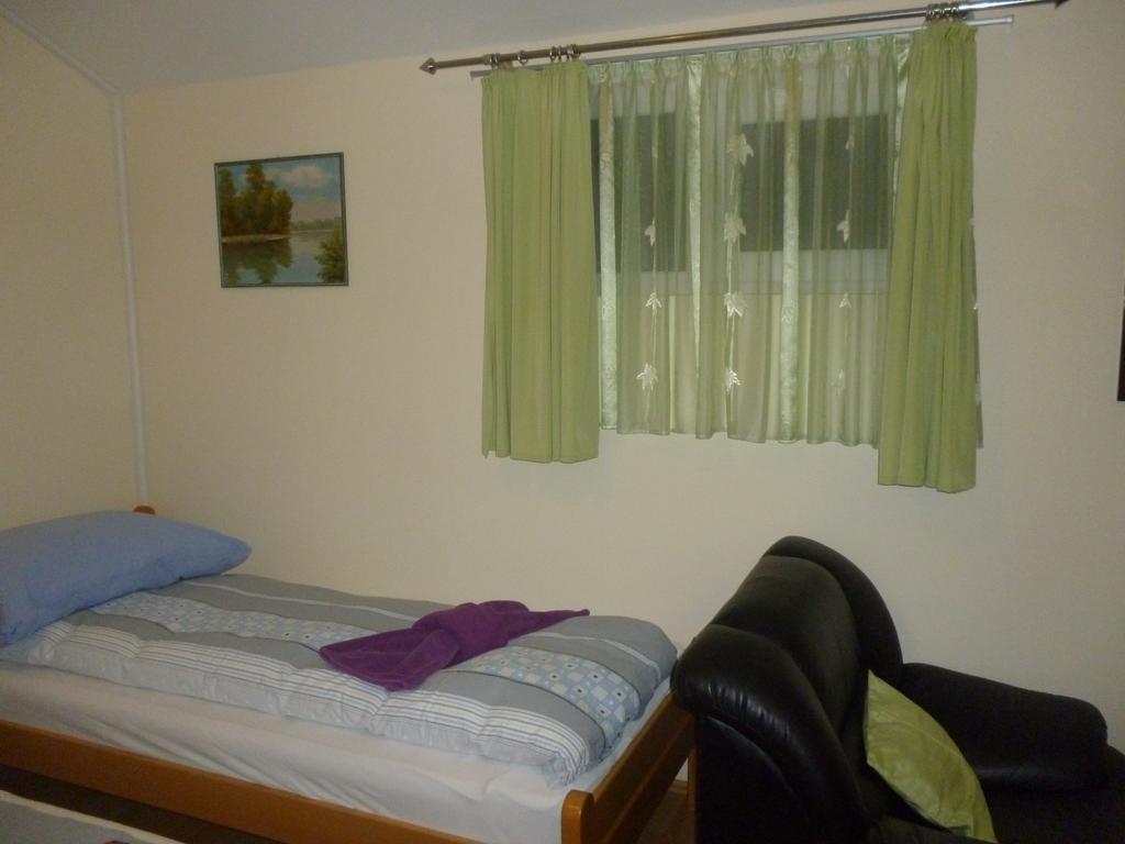 Guest House Rose Smederevska Palanka Buitenkant foto